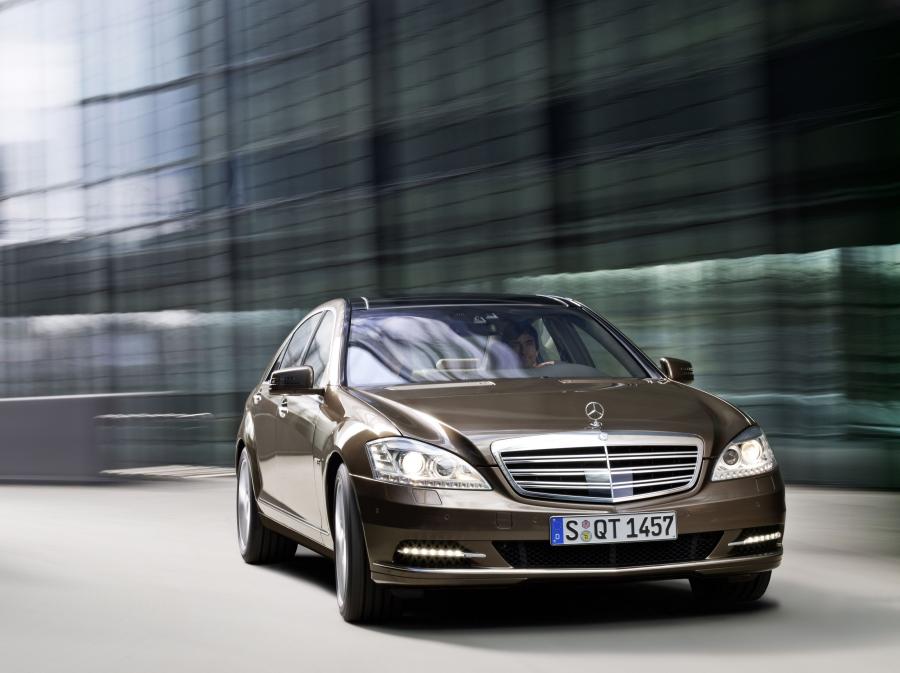  Mercedes-Benz S-Class 2010 года  (фото 15 из 27)